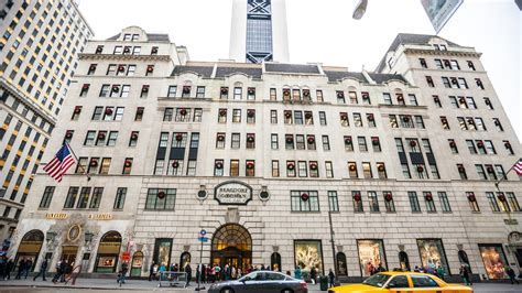 bergdorf goodman outlet store.